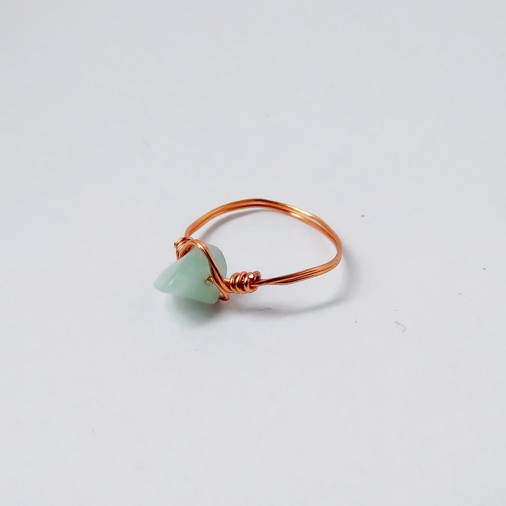 Beautiful Prehnite Green Gem Handmade Twisted Rusted Gold Ring Size 7